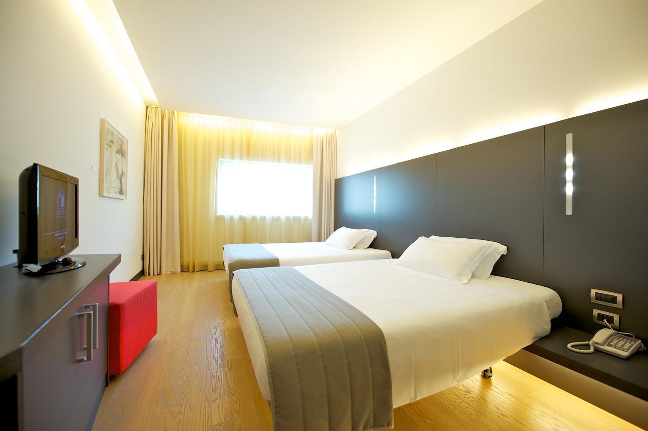 Mercure Nerocubo Rovereto Rovereto  Exteriör bild